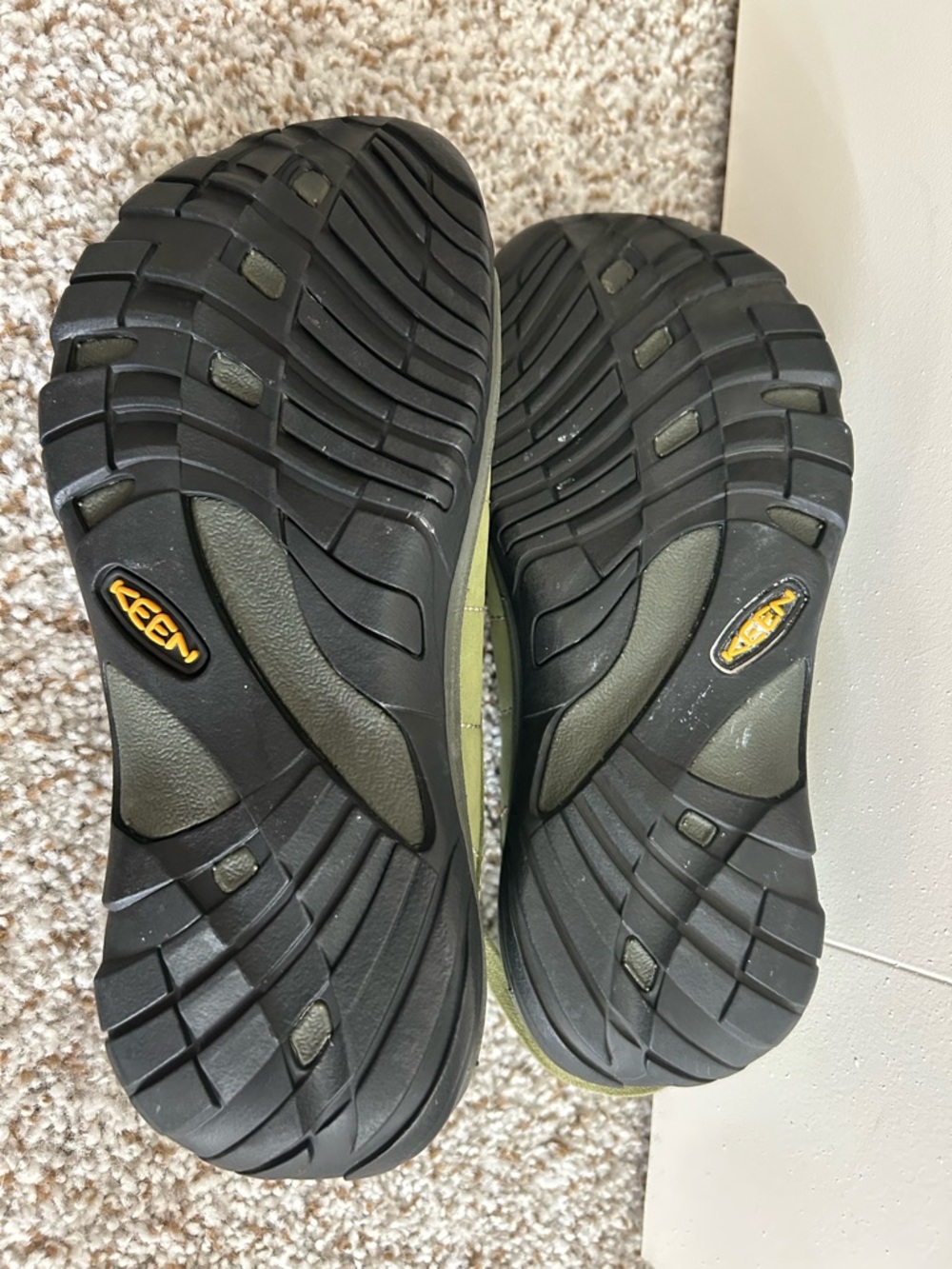 Keen Olive Green Sneakers - Picture 4 of 4